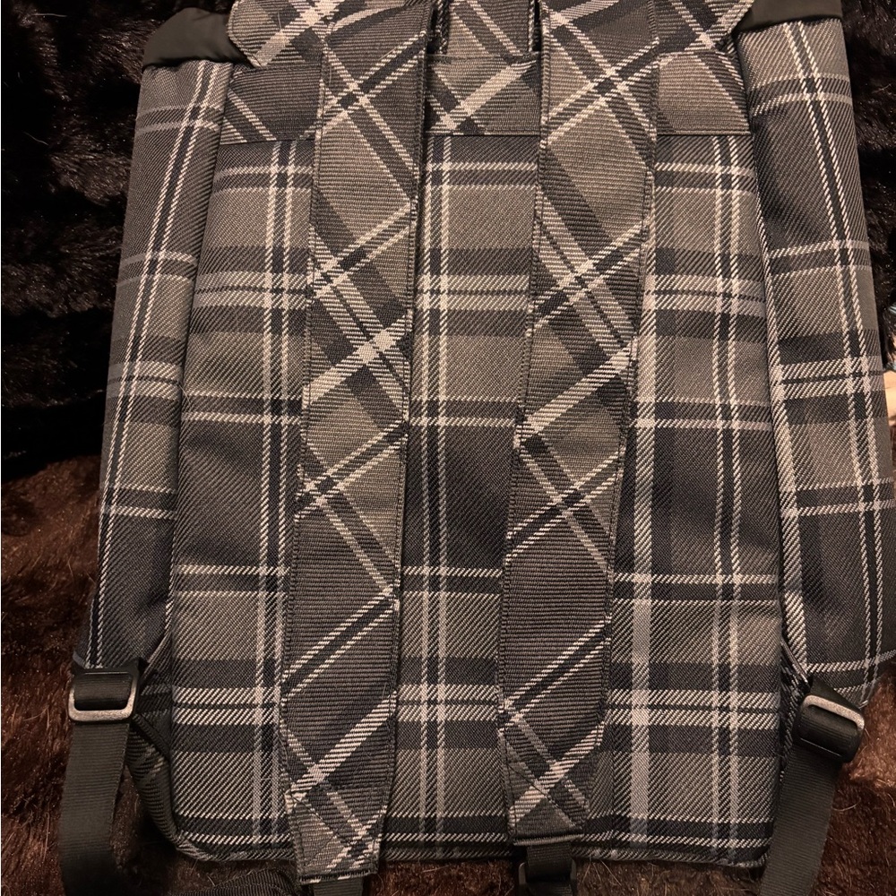 *Rare* Plaid Herschel Supply Co. Small backpack - Picture 3 of 9